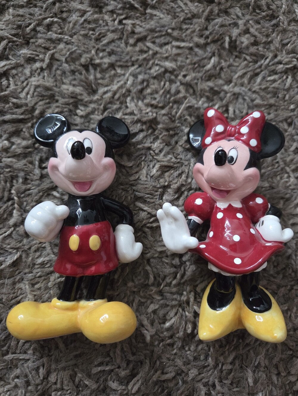 Lot 2 Disney Mickey and Minnie Ceramic Figurines